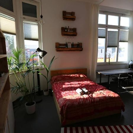 Luftiges Upcycling Studio Im Eg - Zentral Apartment Berlin Bagian luar foto