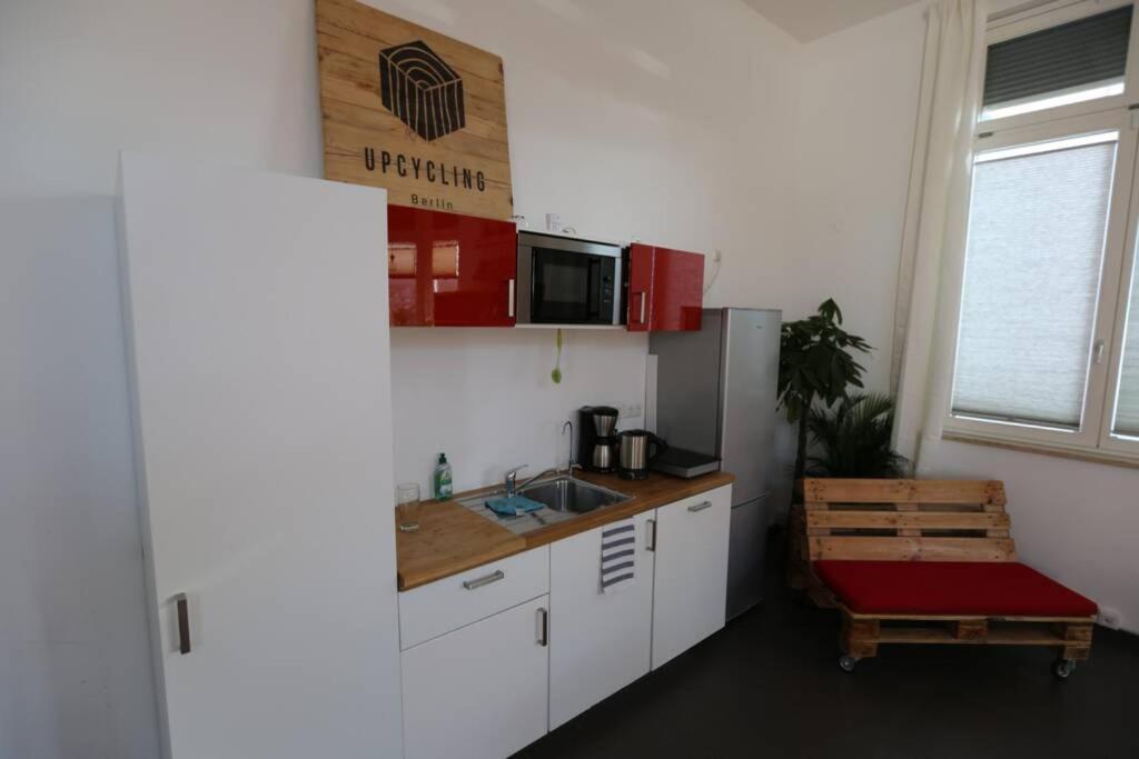 Luftiges Upcycling Studio Im Eg - Zentral Apartment Berlin Bagian luar foto